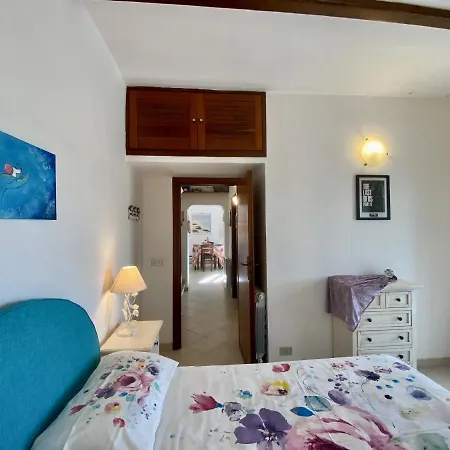 Holidaycasa Mike - Con Terrazzo Vista Mare Apartment